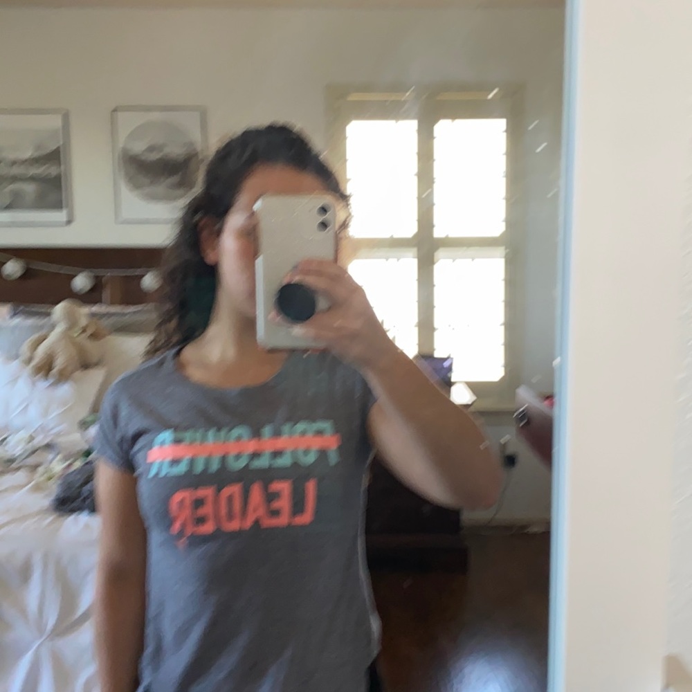 Gap fit workout shirt